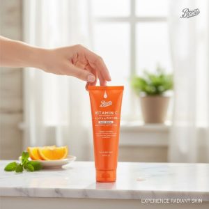 【各國代購】泰國Boots維他命C高效玻尿酸胜肽身體精華液180ml